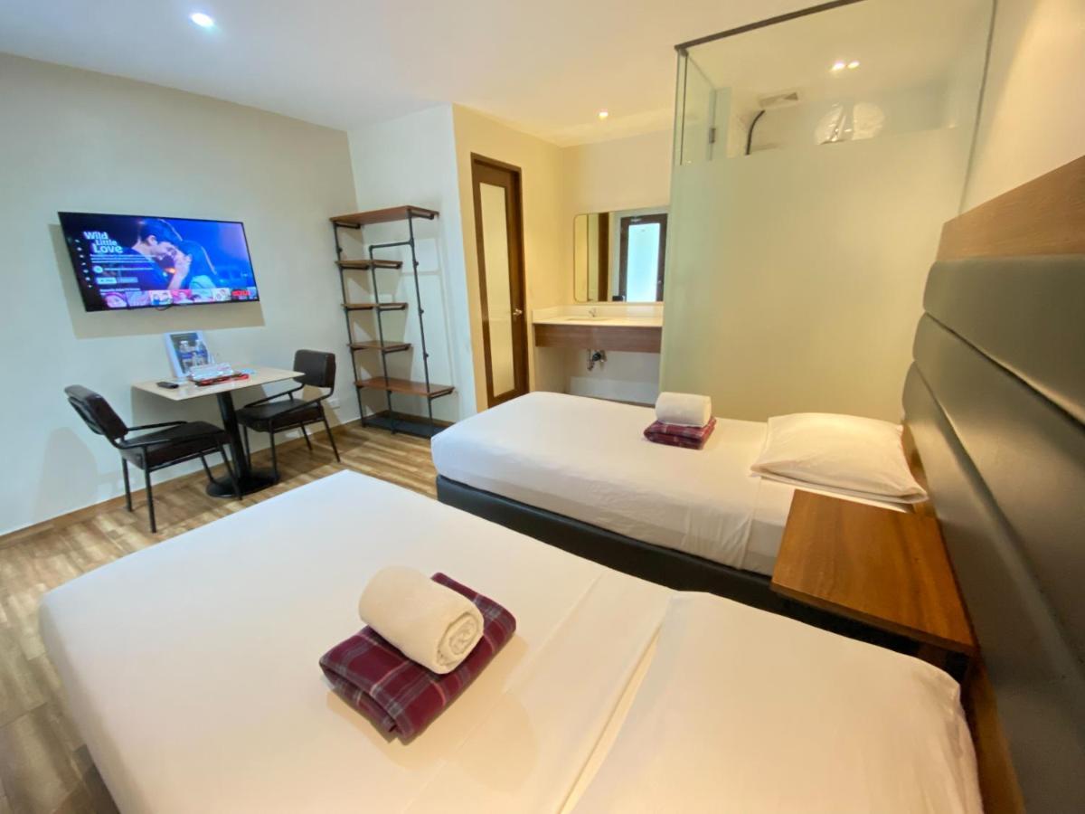 The Hub District Garden Suites Pasay Exterior foto