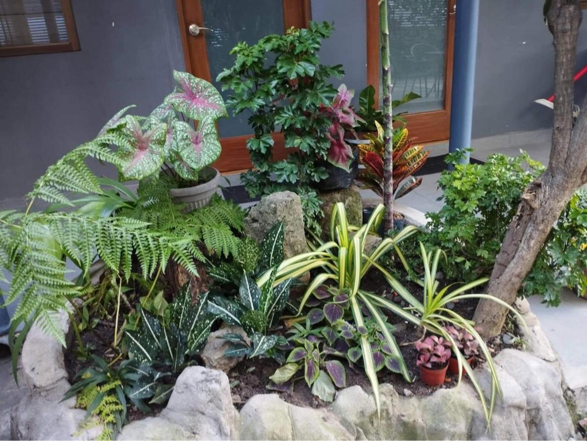 The Hub District Garden Suites Pasay Exterior foto