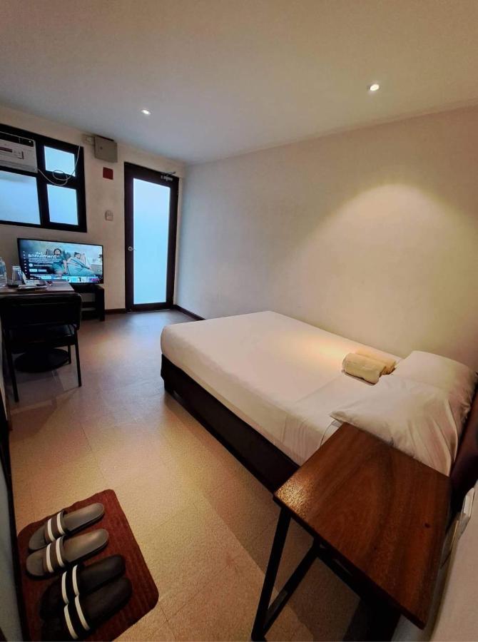 The Hub District Garden Suites Pasay Exterior foto